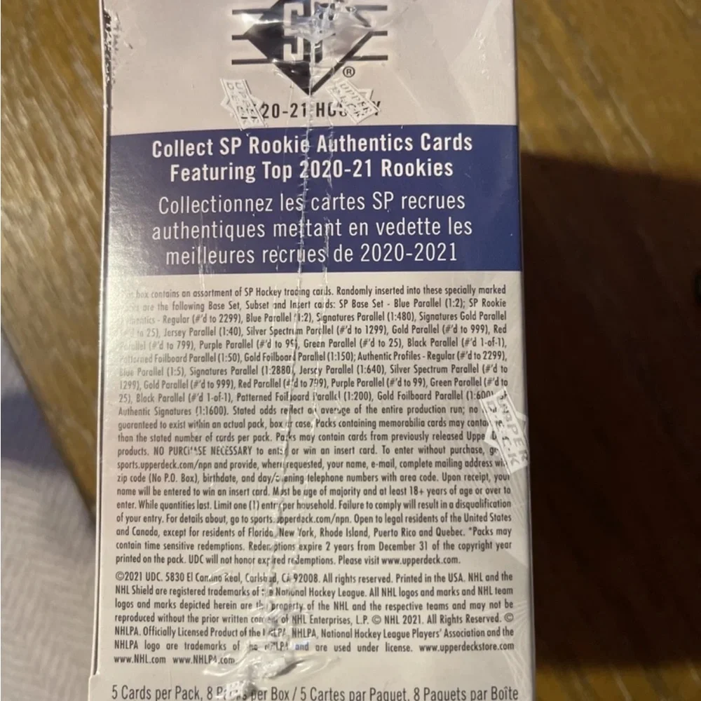 2020-21 Hockey Blaster Box - White/Red/Blue - Picture 2 of 3